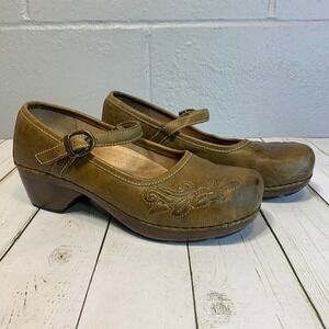 Dansko Savanna Mary Jane Clogs Brown Leather Embossed Floral Pattern Size 9/39